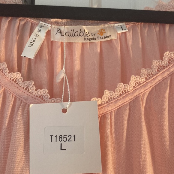 NWT. Woman’s cold shoulder pink blouse. Size large. - Picture 3 of 3